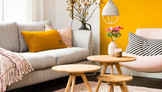 deco salon gris jaune moutarde