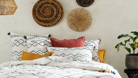 deco jaune moutarde rouge