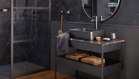 deco salle de bain marbre noir
