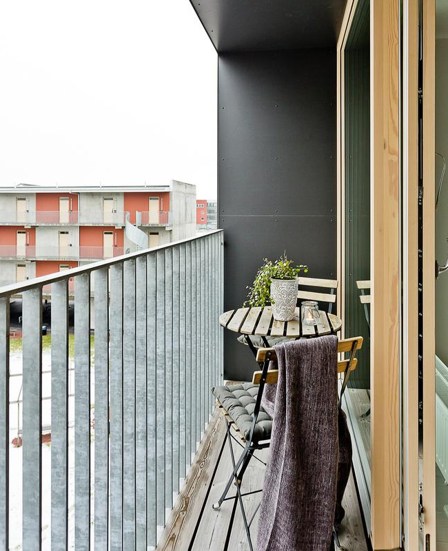 aménagement balcon longueur petit meuble