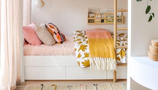 deco chambre fille rose jaune