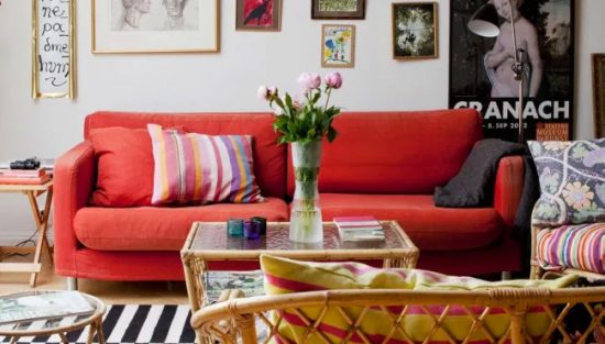 deco salon moderne rouge