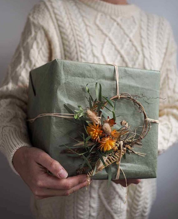 paquet cadeau noel diy fleurs sechees