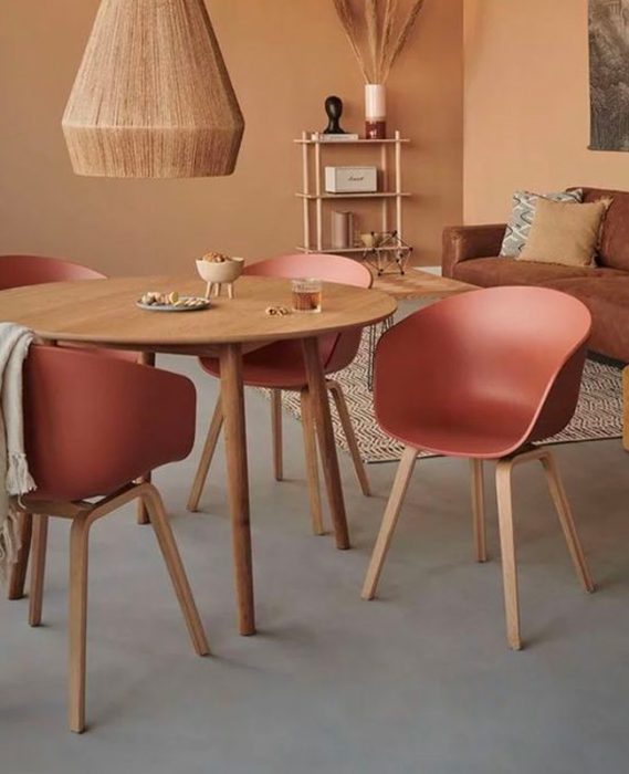 chaise moderne scandinave terracotta deco salle a manger