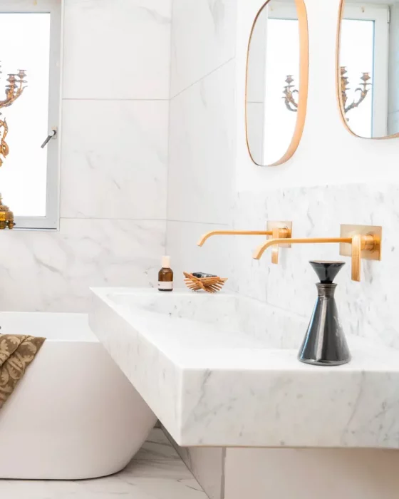 deco salle de bain chic dore robinet