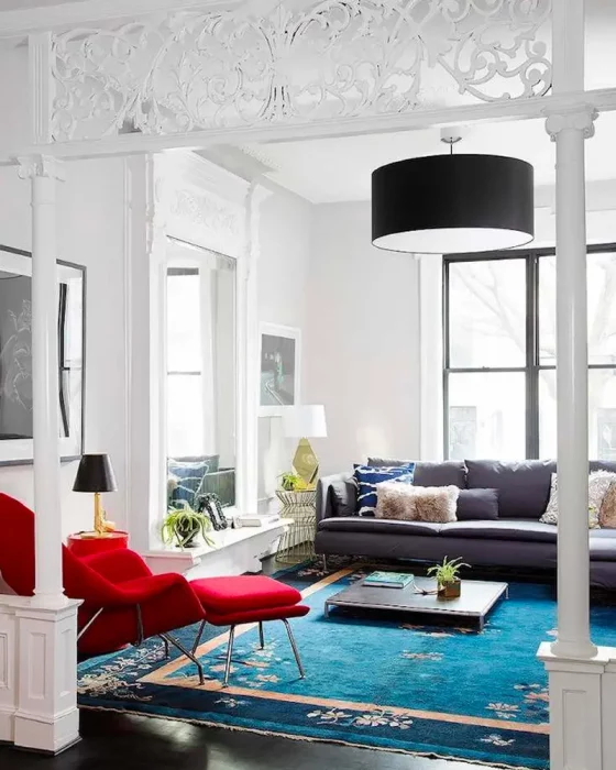 deco salon rouge noir bleu