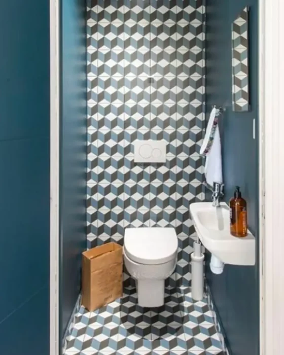 deco toilettes wc carrelage géométrique bleu