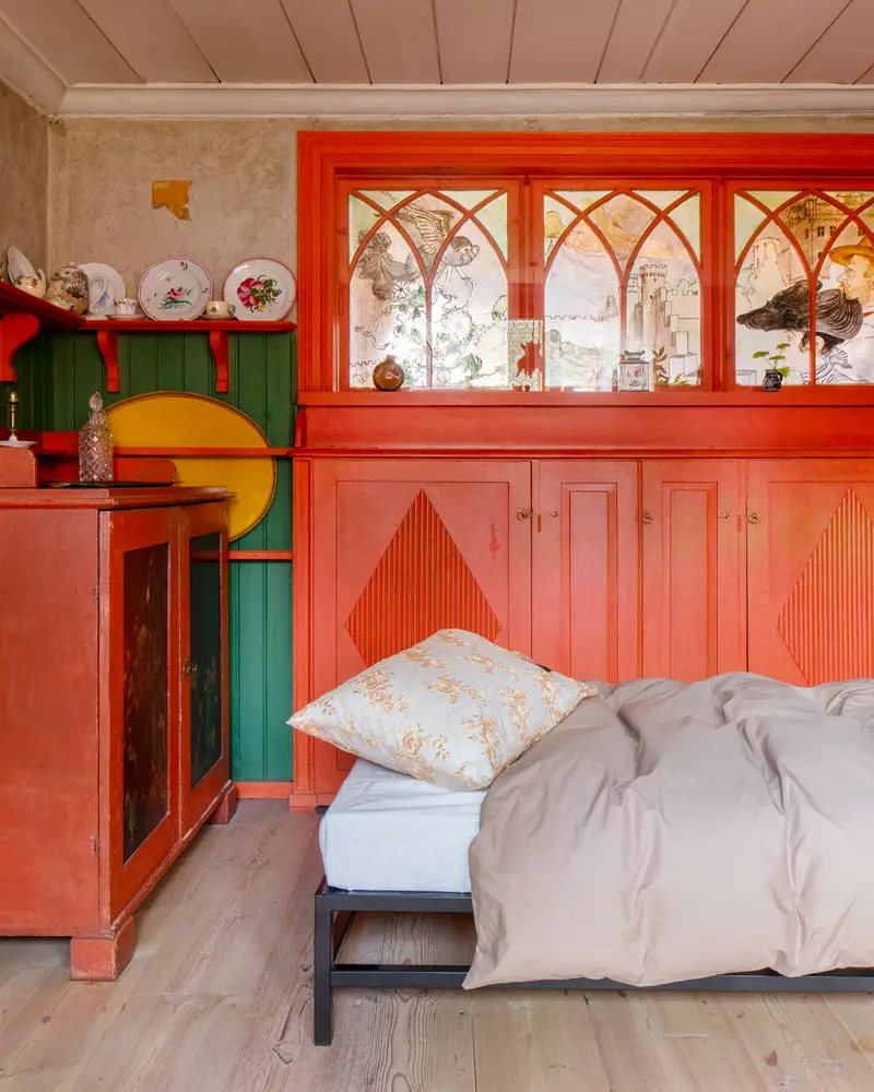 deco chambre scandinave traditionnelle rouge vert