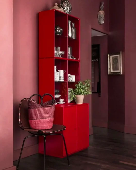 deco couloir meuble rouge