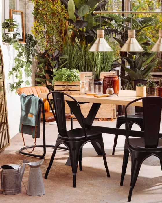 deco salle a manger chaise metal noir