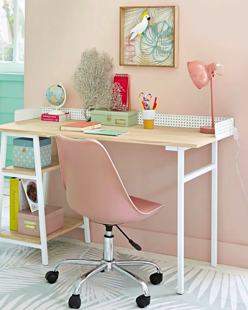 chaise a roulettes rose