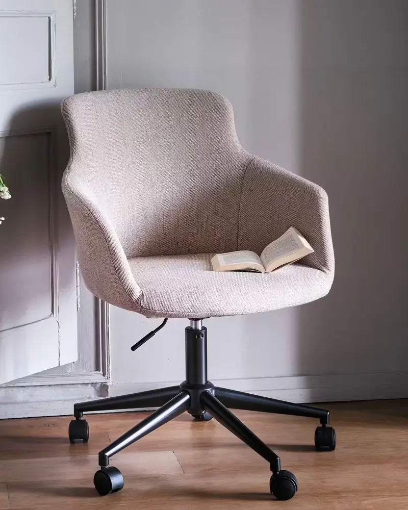 chaise a roulettes beige noir