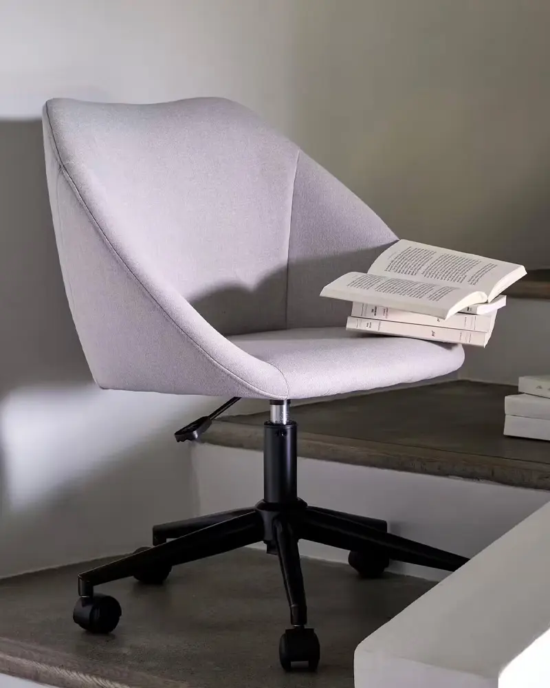 chaise a roulettes grise