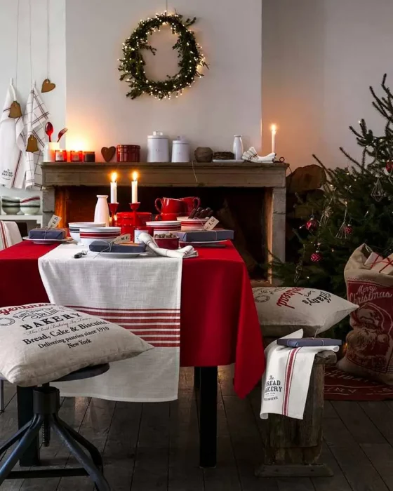 deco salle a manger rouge noel