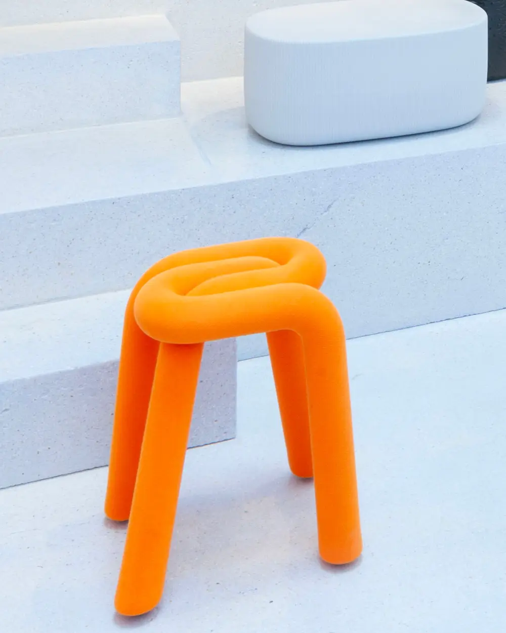 tabouret orange rembourre