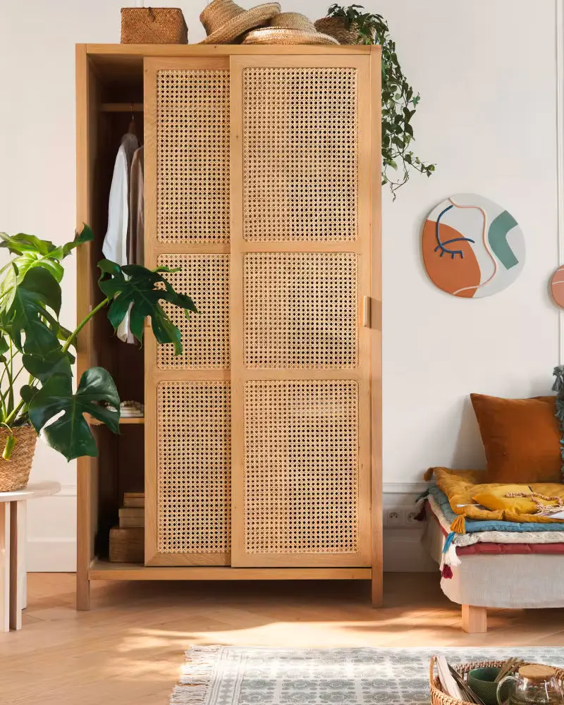 armoire rotin portes coulissantes