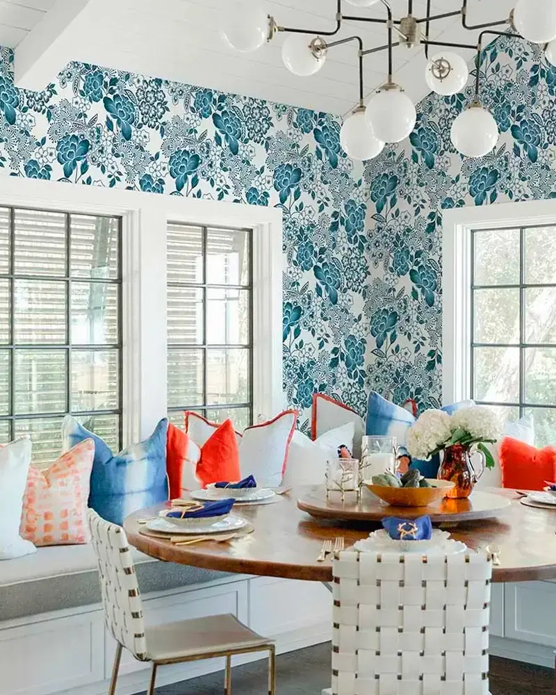 deco salle a manger chic bleu blanc rouge