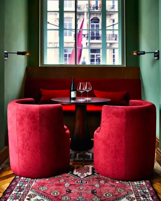 deco petite salle a manger rouge vert