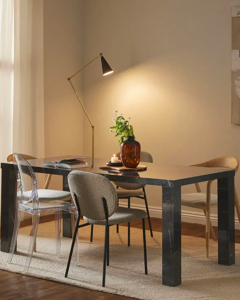 table a manger rectangulaire marbre noir