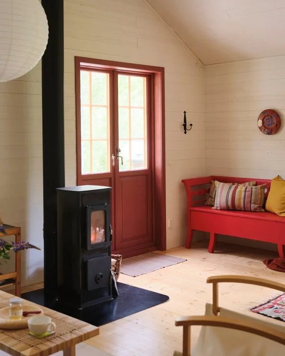 deco salon scandinave vintage rouge