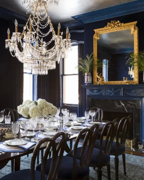 deco salle a manger chic bleu nuit dore