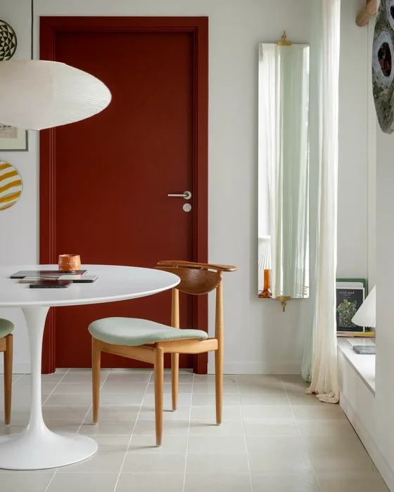 deco salle a manger scandinave vintage rouge