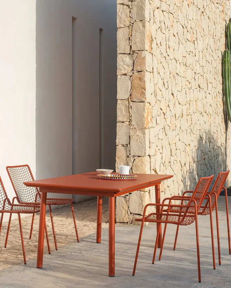 chaise jardin grillage terracotta