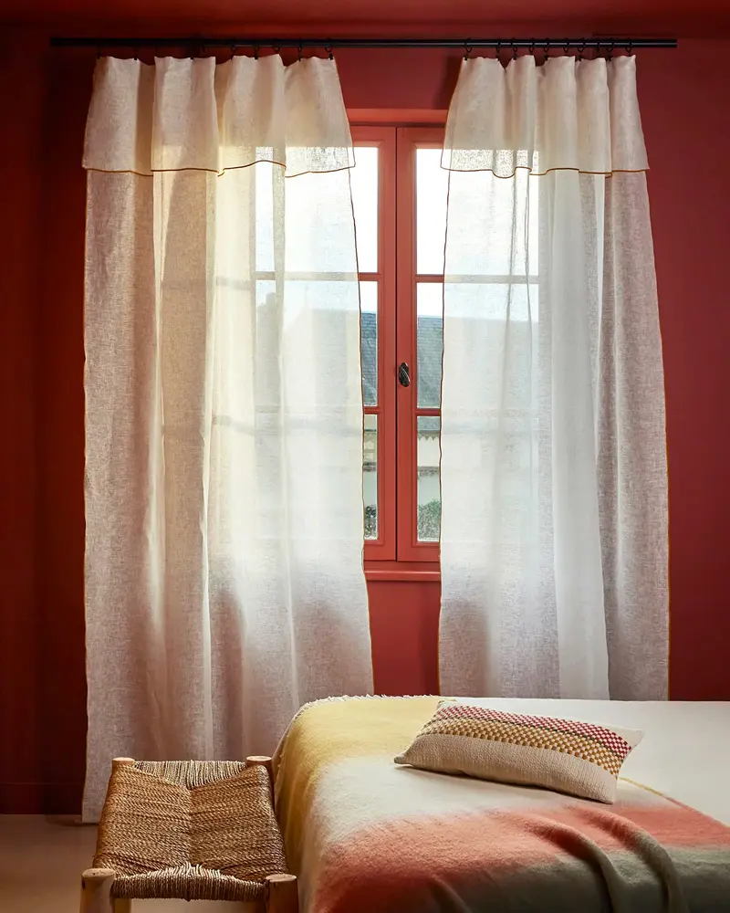 voilage beige rouge