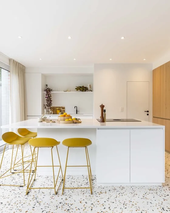deco cuisine moderne ilot central blanc