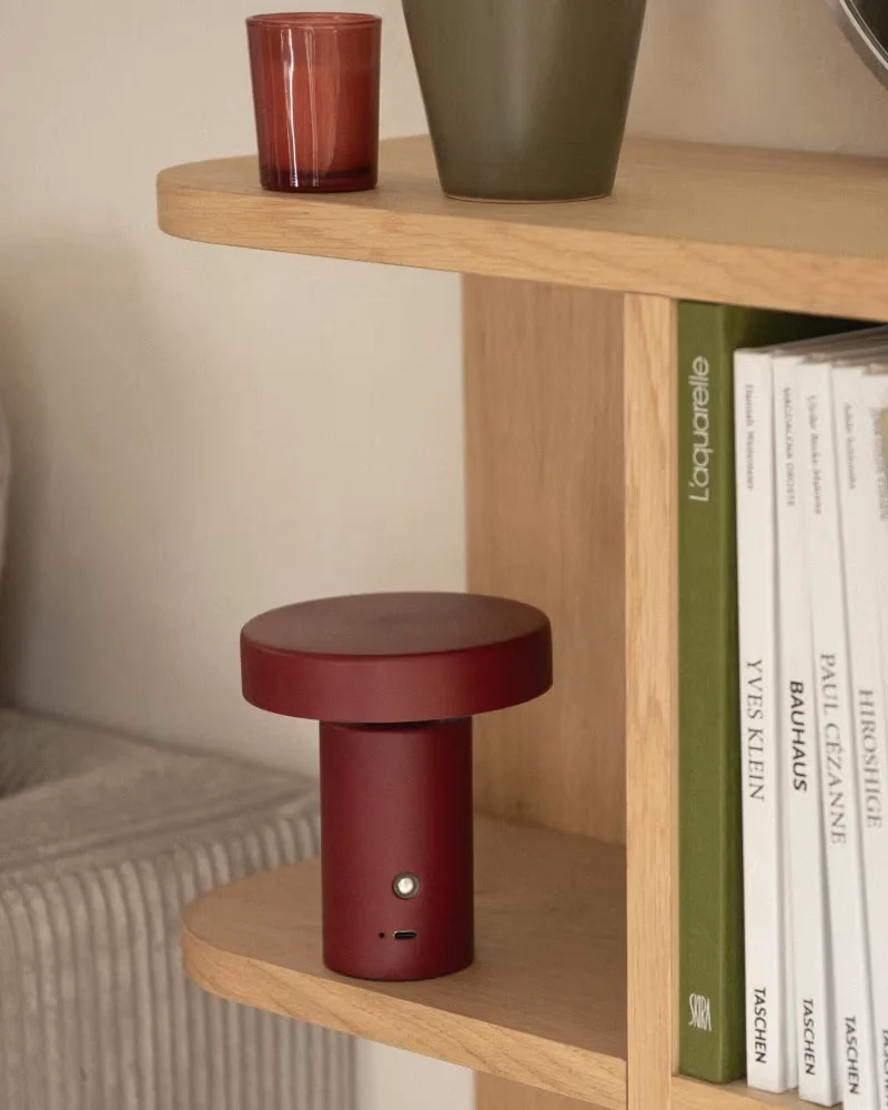 lampe tactile rouge